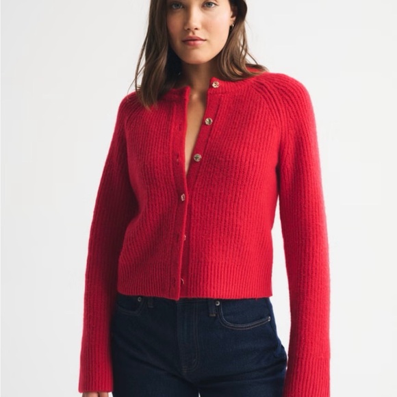 NWT Abercrombie & Fitch Red Button-Up Women's Sweater - Picture 6 of 7